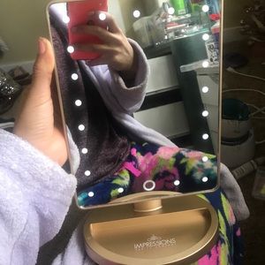 Original impressions vanity mirror